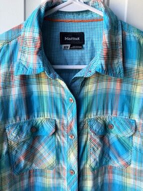 Marmot Plaid Button Down Shirt Women’s Medium Blue Outdoor Hiking Lightweight